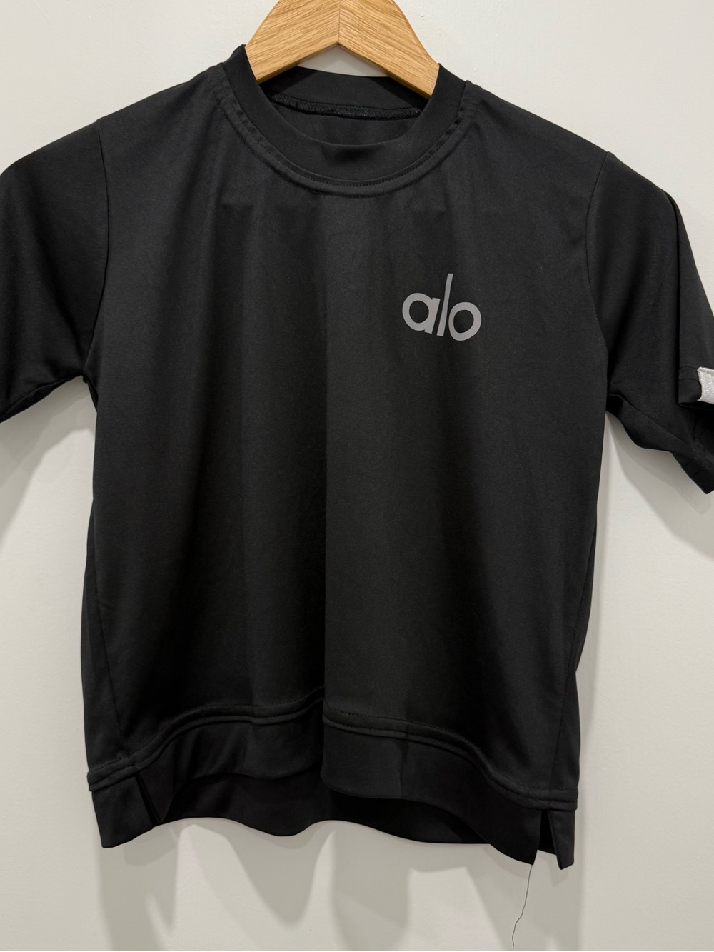 ALO Yoga Black Performance Short Sleeve Top Reflective Logo Athletic Sz xs or S